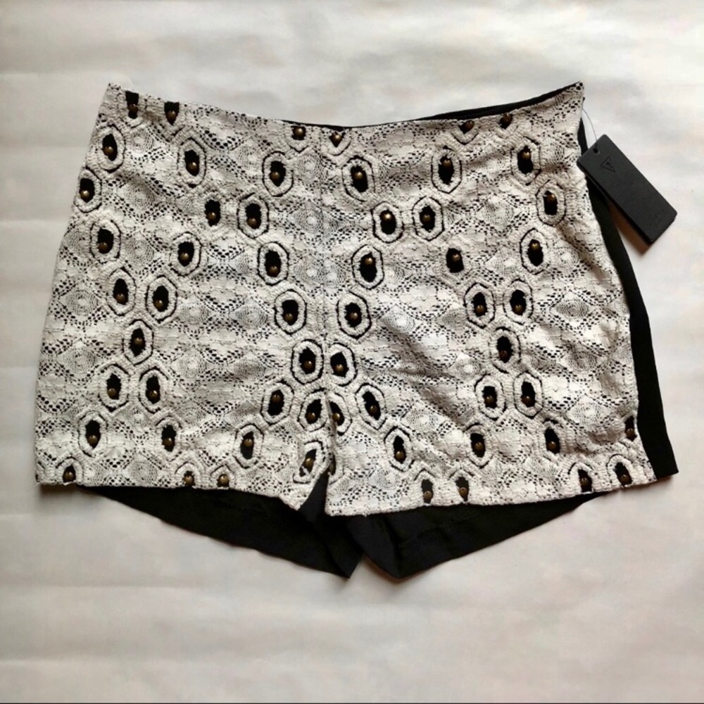 Guess lace shorts